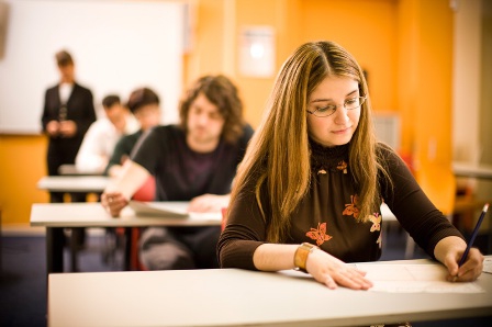 hoe je je school voor vreemde talen opent