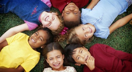 hoe een kinderkamp te organiseren
