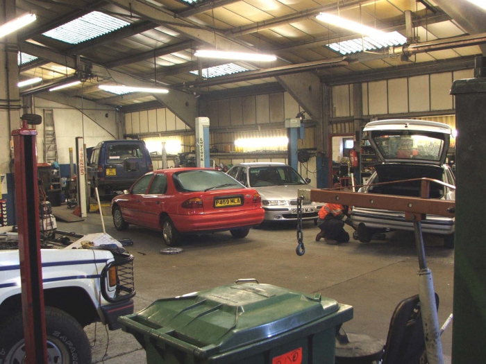 hoe u uw autoservice in de garage kunt openen