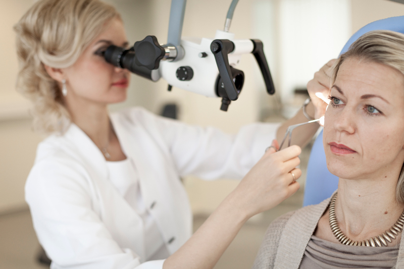 Otorhinolaryngoloog houdt zich bezig met diagnostiek