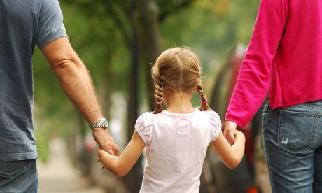bij wie blijft het kind na scheiding door de wet