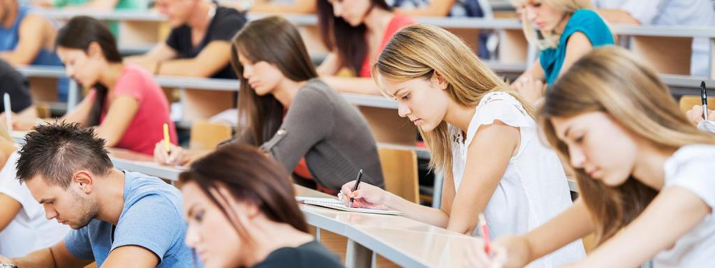 Studenci na wykładzie