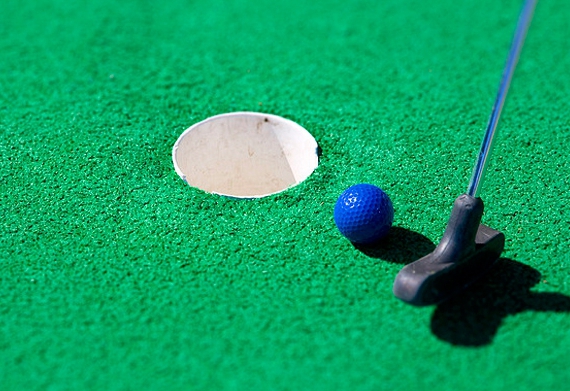 sprzęt do minigolfa