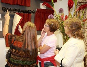 hoe een gordijn salon te openen