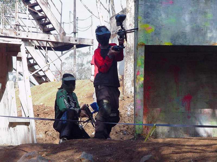 jak otworzyć klub paintballowy