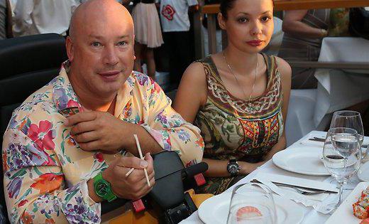 slim oleg Viktorovich echtgenote