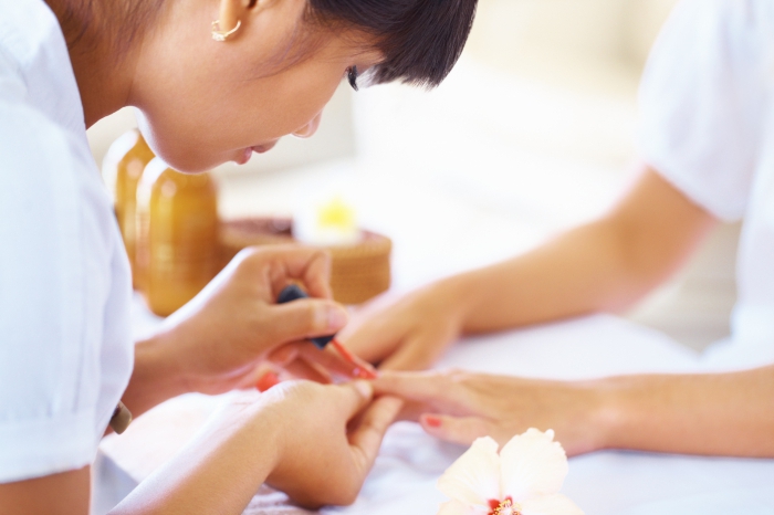 jak otworzyć pokój do manicure