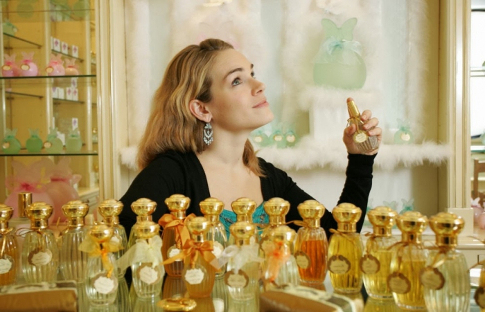 jak otworzyć sklep z perfumami i kosmetykami