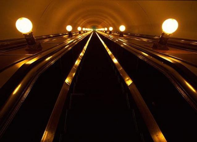 het diepste metrostation in spb