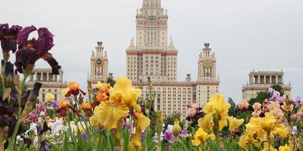 Stalinistische wolkenkrabbers in Moskou-legendes