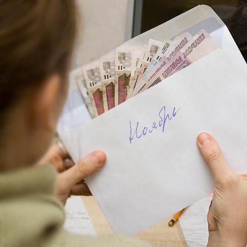 word betaald in een envelop