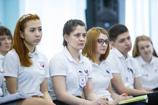 personel rezerwuje pracę rządu