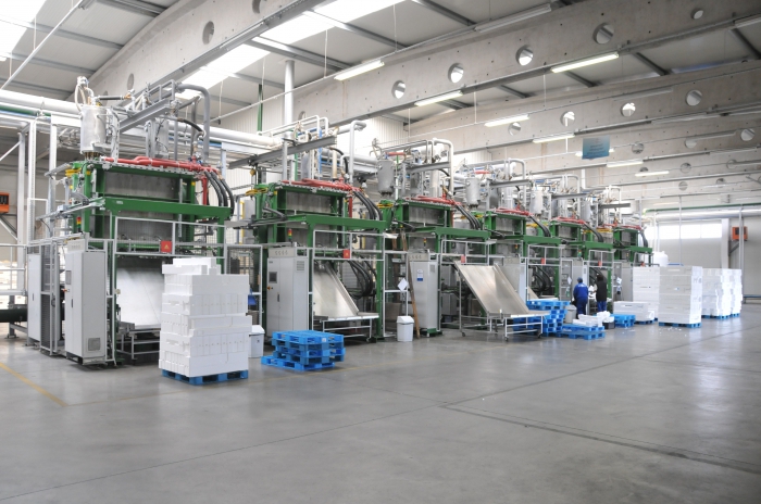  apparatuur voor de productie van polystyreen