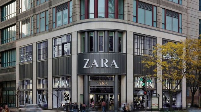 Wejście do sklepu Zara