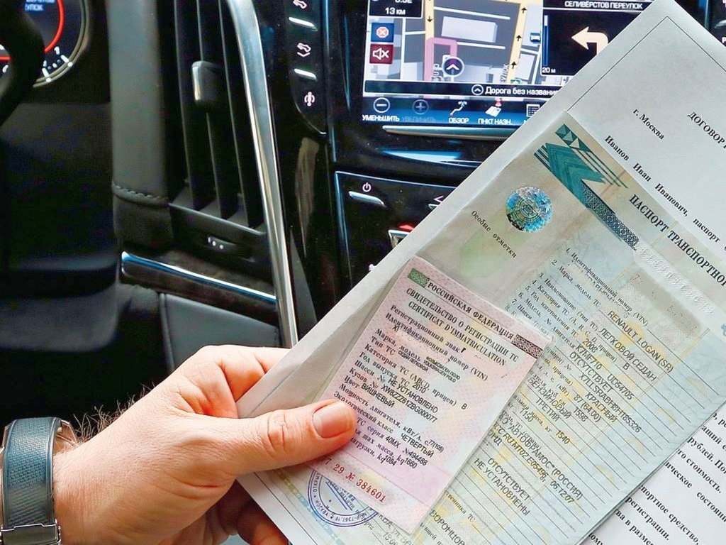 Czy warto kupić pojazd z duplikatem karty danych?