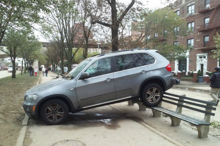 parkeren op de stoep is toegestaan