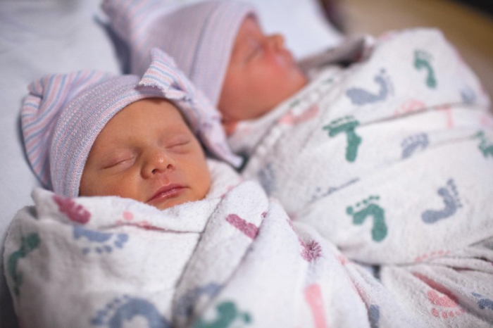 pasgeboren baby's in het ziekenhuis foto