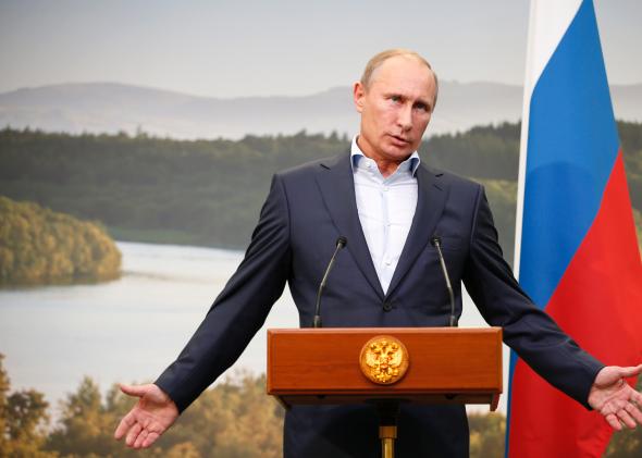Władimir Putin obniżył pensje dla siebie i urzędników o 10%