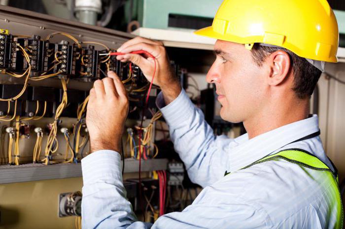 technik elektryk