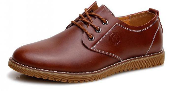 Grote heren winterschoenen in Moskou