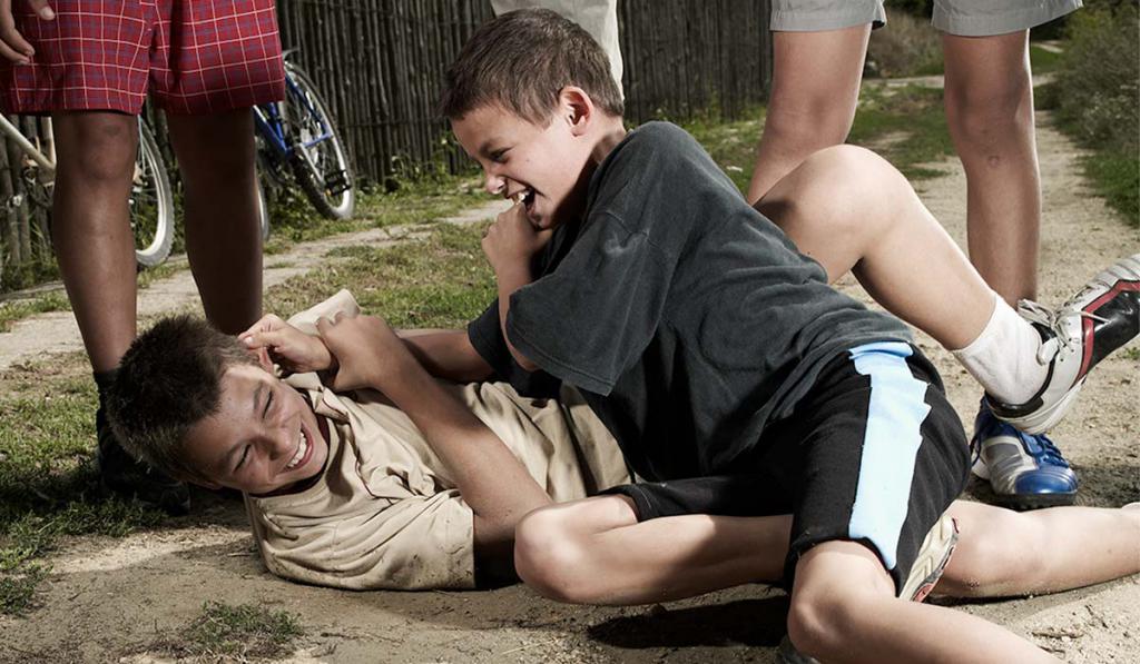 co robią nastolatki w wieku 14 lat na ulicy