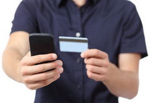 pieniądze przez telefon za pomocą karty