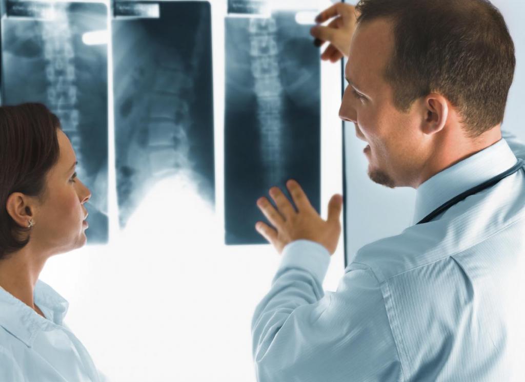 X-ray laboratorium assistent op het werk