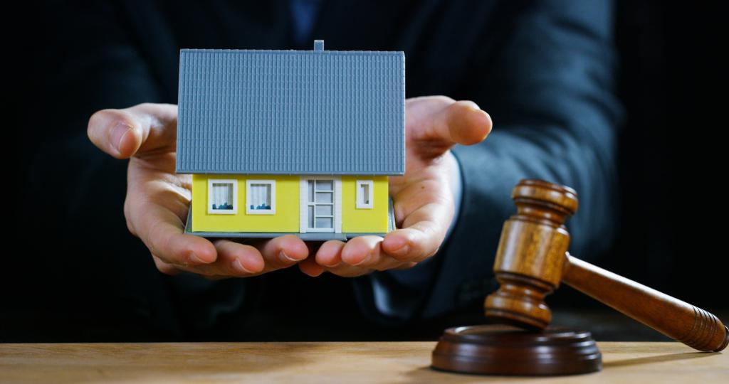 verkoop van onroerend goed om schulden te betalen