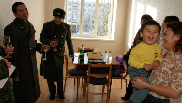 zapewnianie personelowi wojskowemu oficjalnych mieszkań