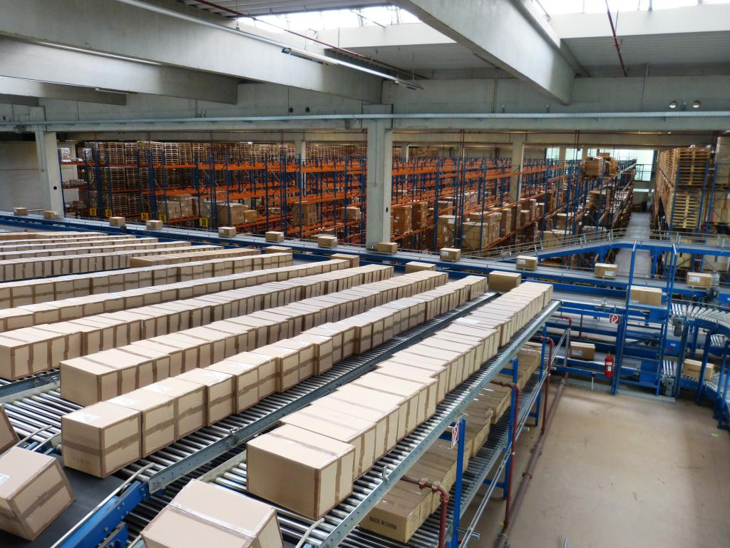 Przepływ materiałów w logistyce