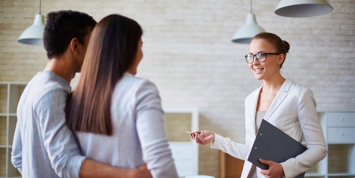 hoeveel geld hebben makelaars nodig om een ​​appartement te verkopen