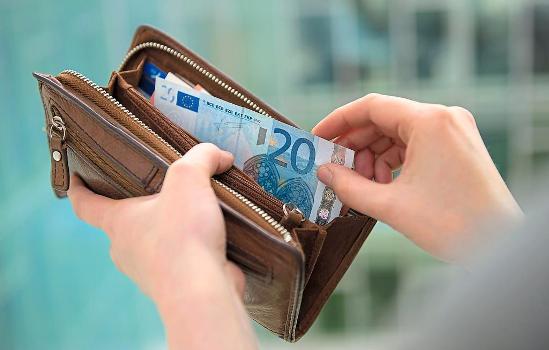 lista płac obejmuje podatki