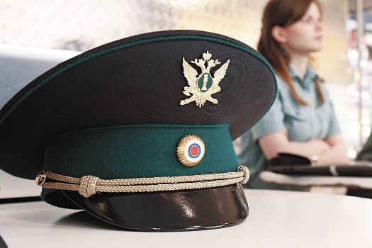 Ile komornik dostaje w Moskwie