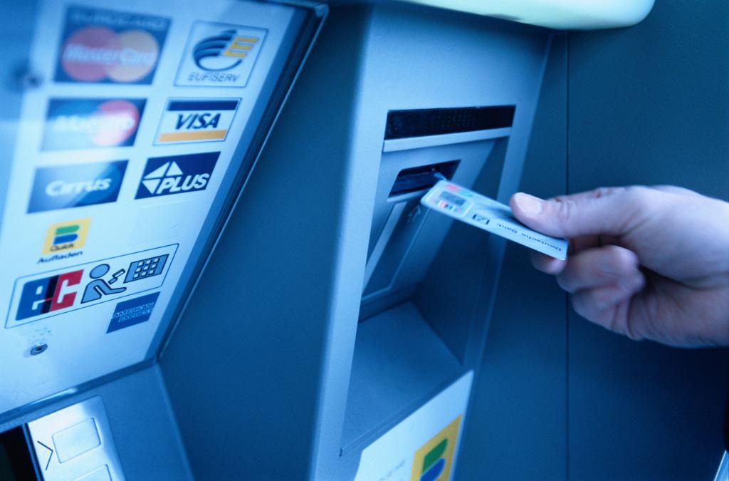 czy komornicy mogą aresztować kartę płac Sbierbanku