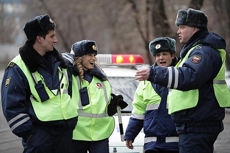 Czy można dostać się na policję bez armii?